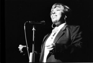 <a href="https://upload.wikimedia.org/wikipedia/commons/5/52/Roberta_Flack43.JPG" target="_blank">"Roberta Flack43"</a> by <a href="https://commons.wikimedia.org/wiki/User:Teddyyy" target="_blank"> Roland Godefroy</a>